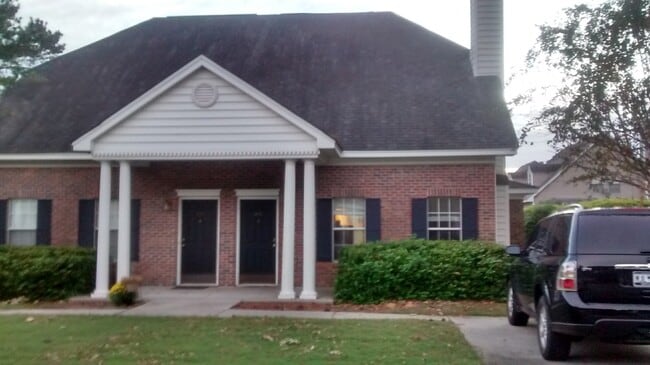 property at 4842 Habersham Ln