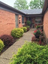 5470 Dunmore Dr in Dayton, OH - Building Photo - Building Photo