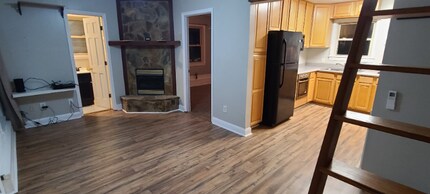 2732 White Oak River Rd in Maysville, NC - Building Photo - Building Photo