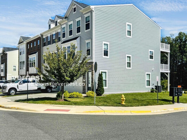 4091 Elizabeth Reed Wy in Lake Ridge, VA - Building Photo - Building Photo