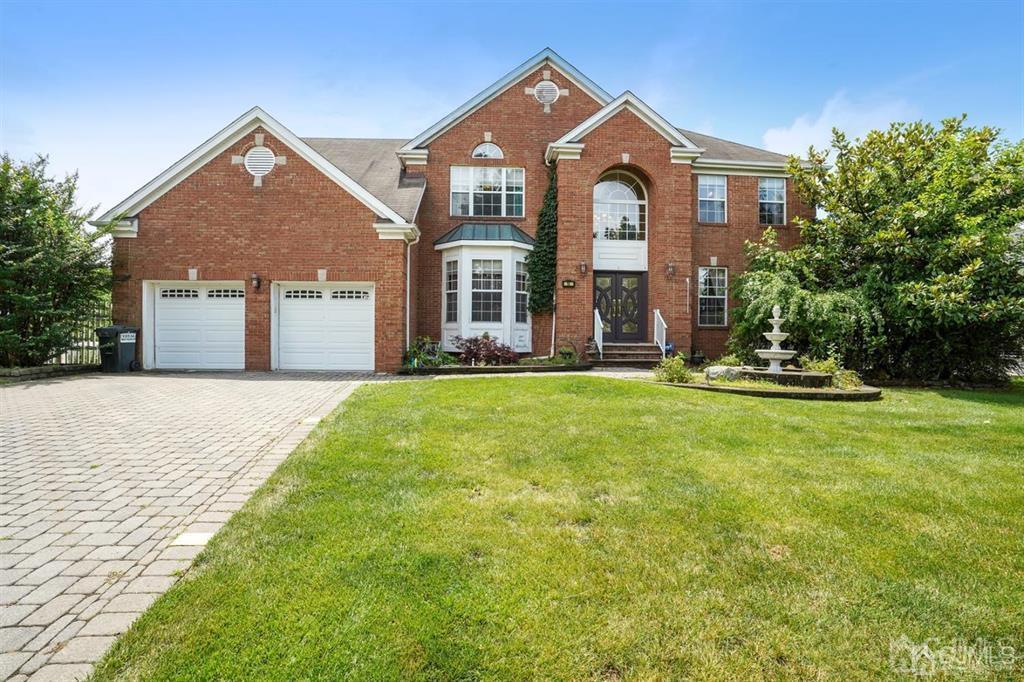 10 Crestwood St in Piscataway, NJ - Building Photo