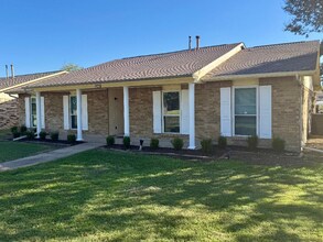 4836 Brandenburg Ln in The Colony, TX - Foto de edificio - Building Photo