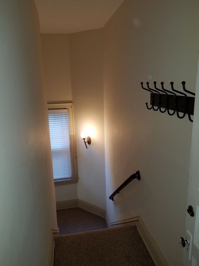 3272 N Hackett Ave in Milwaukee, WI - Building Photo - Building Photo