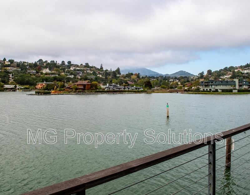 58 Barbaree Way in Tiburon, CA - Foto de edificio