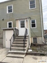 1 Hudson St in Carteret, NJ - Building Photo - Building Photo