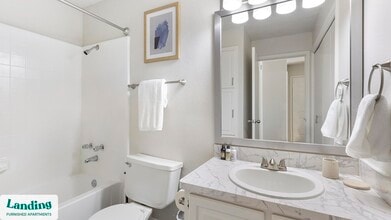 1408 Teasley Ln, Unit 2021 in Denton, TX - Building Photo - Building Photo