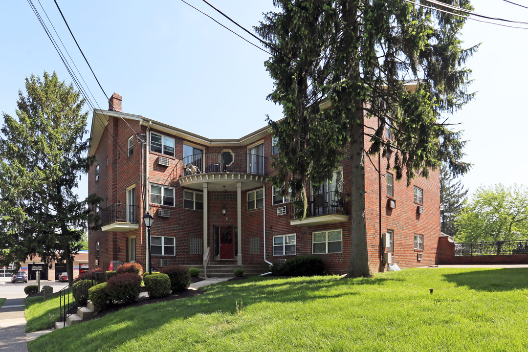 Cameo Court Apartments in Glenolden, PA - Foto de edificio