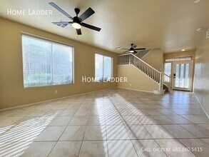 3097 S Lois Ln in Gilbert, AZ - Building Photo - Building Photo