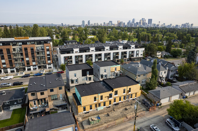 Loop 33 in Calgary, AB - Building Photo - Primary Photo