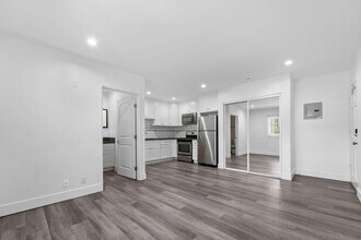 1240 W 29th St in Los Angeles, CA - Building Photo - Building Photo