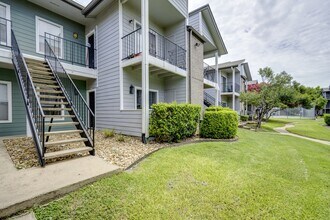 12166 Metric Blvd in Austin, TX - Building Photo - Building Photo