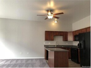 64 W Bethune Ave in Detroit, MI - Building Photo - Building Photo