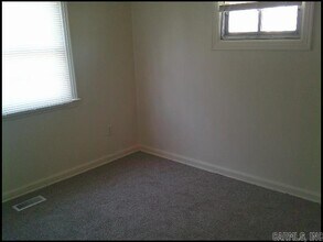 5122 Lynch Dr in North Little Rock, AR - Building Photo - Building Photo