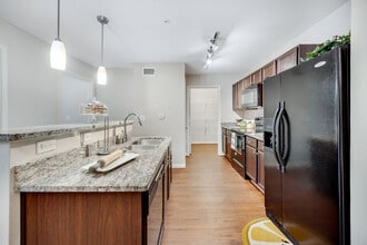 Enclave At Highland Ridge Apartments in Columbus, GA - Foto de edificio - Building Photo