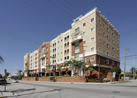 Shamrock Coral Gables in Miami, FL - Foto de edificio - Building Photo