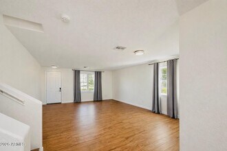 1906 E Patrick Ln in Phoenix, AZ - Building Photo - Building Photo