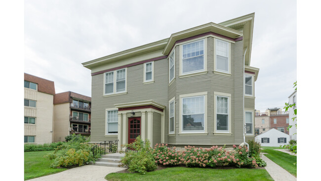327 Home Ave in Oak Park, IL - Foto de edificio - Building Photo