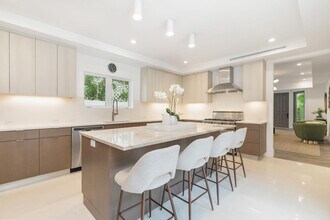 443 Seaview Ave in Palm Beach, FL - Building Photo - Building Photo