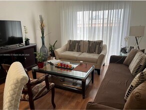8107 SW 72nd Ave in Miami, FL - Building Photo - Building Photo