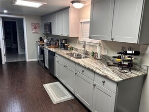 506 N Charles St in Lewisville, TX - Building Photo - Building Photo