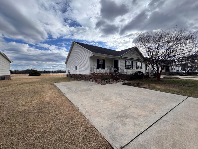 5170 Deveron St in Greenville, NC - Building Photo - Building Photo