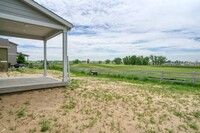 2326 Coyote Creek Dr in Fort Lupton, CO - Foto de edificio - Building Photo