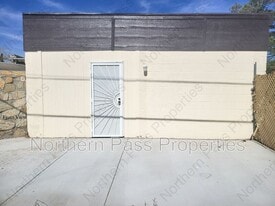 3420 Morehead Ave in El Paso, TX - Building Photo
