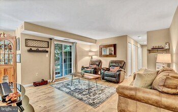1543 Colonial Dr in Woodbridge, VA - Building Photo - Building Photo