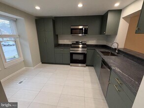 1195 Palmwood Ct in Arnold, MD - Building Photo - Building Photo