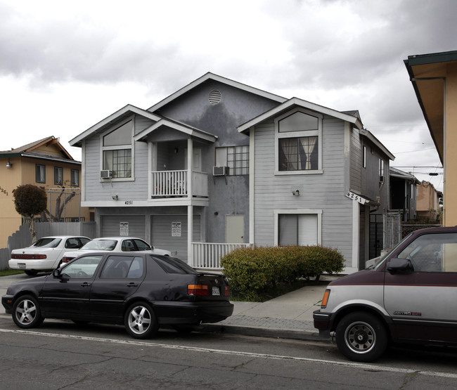 Euclid Apartments Ii in San Diego, CA - Building Photo - Building Photo