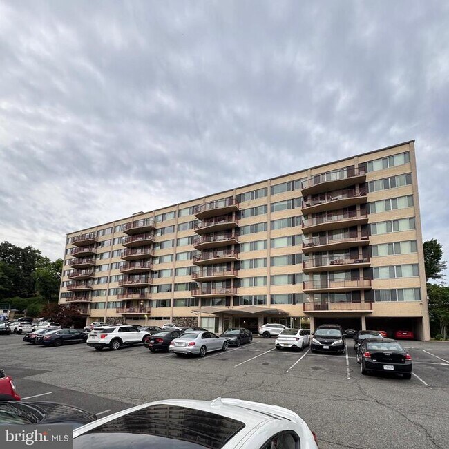 property at 5353 Columbia Pike