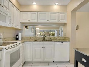 4863 Winslow Beacon in Sarasota, FL - Building Photo - Building Photo