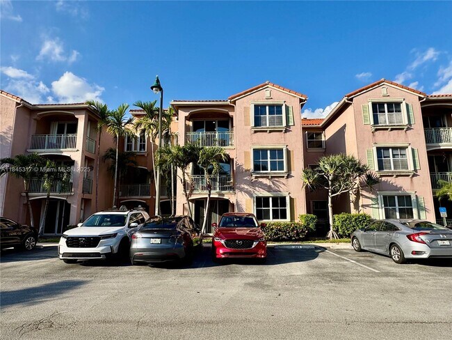 6540 NW 114th Ave in Doral, FL - Building Photo - Building Photo