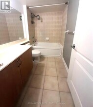 4090 Living Arts Dr in Mississauga, ON - Building Photo - Building Photo