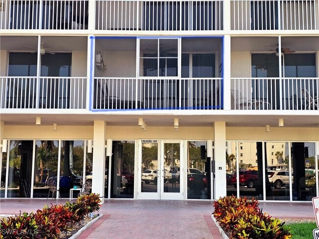 property at 3 Bluebill Ave