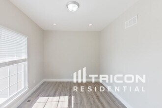 120 Intrepid Ave in Wentzville, MO - Building Photo - Building Photo