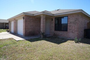 3313 Florence Rd in Killeen, TX - Building Photo