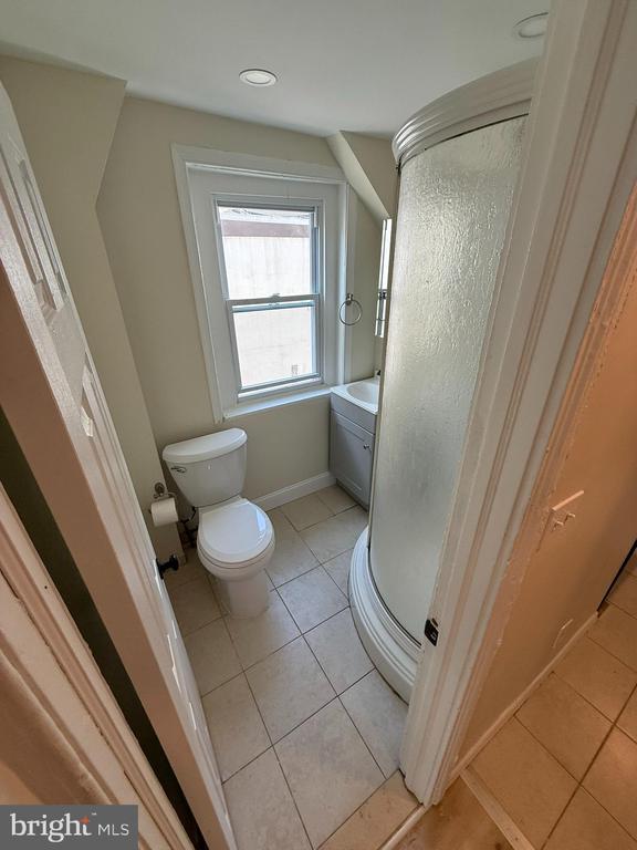 property at 1019 Waverly St