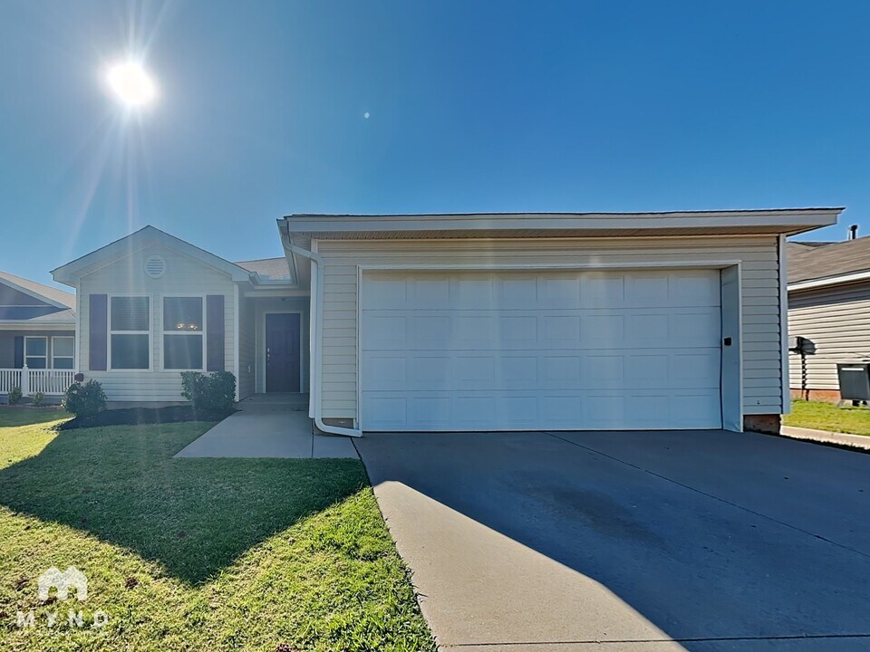 14617 Moon Daisy Dr in Edmond, OK - Building Photo