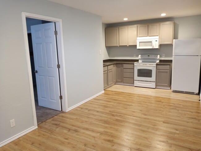 513 Wolf St, Unit 4, Unit 4