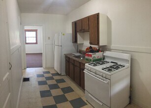 1000 Evergreen Ave-Unit -Front Apt in Pittsburgh, PA - Building Photo - Building Photo