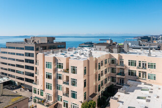 Market Court in Seattle, WA - Building Photo - Building Photo