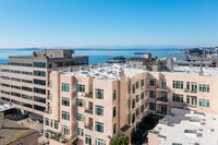 Market Court in Seattle, WA - Foto de edificio - Building Photo