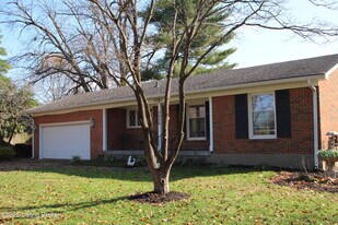 3026 Kaye Lawn Dr in Louisville, KY - Building Photo