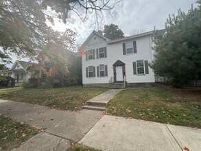 1021 S 8th St in Springfield, IL - Building Photo - Building Photo