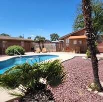 Catalina Country Studio Apartments in Tucson, AZ - Building Photo