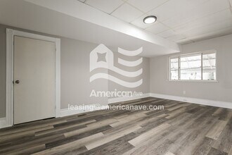 1009 Woods Run Ave in Pittsburgh, PA - Building Photo - Building Photo