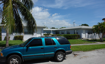 2431 SW 27th St in Miami, FL - Building Photo - Building Photo