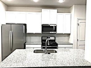 176 Pebble Creek Run in New Braunfels, TX - Building Photo - Building Photo