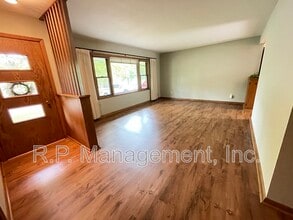 6240 Jupiter Rd NE in Fridley, MN - Building Photo - Building Photo